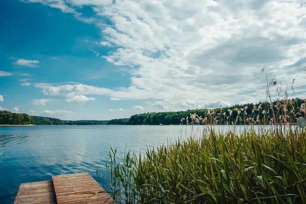 Holzhaus Direkt Am See Priepert Exterior photo